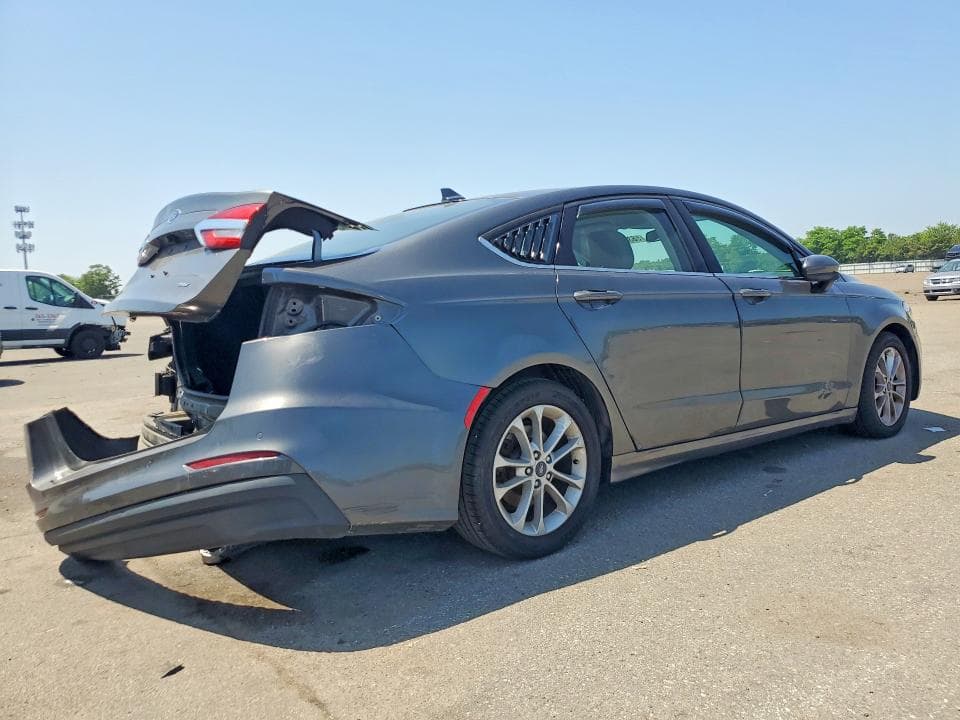 2019 FORD FUSION SE 3