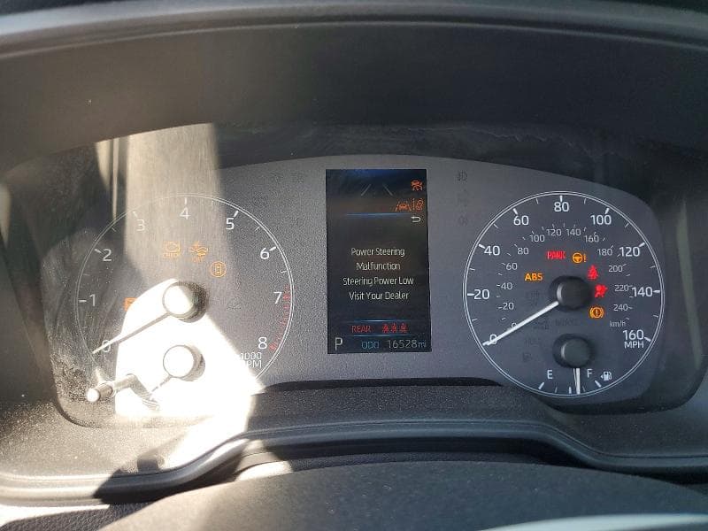 2025 TOYOTA COROLLA LE 9