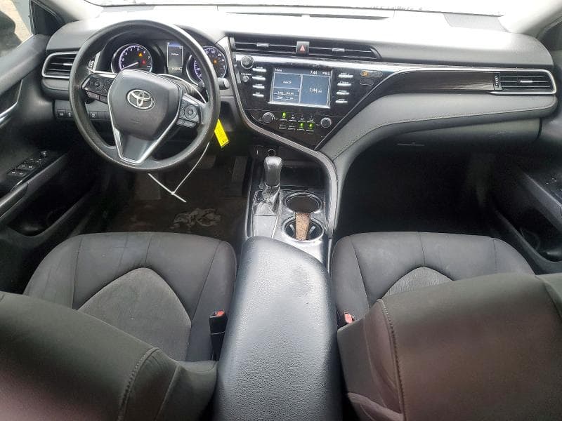 2019 TOYOTA CAMRY LE LE 8