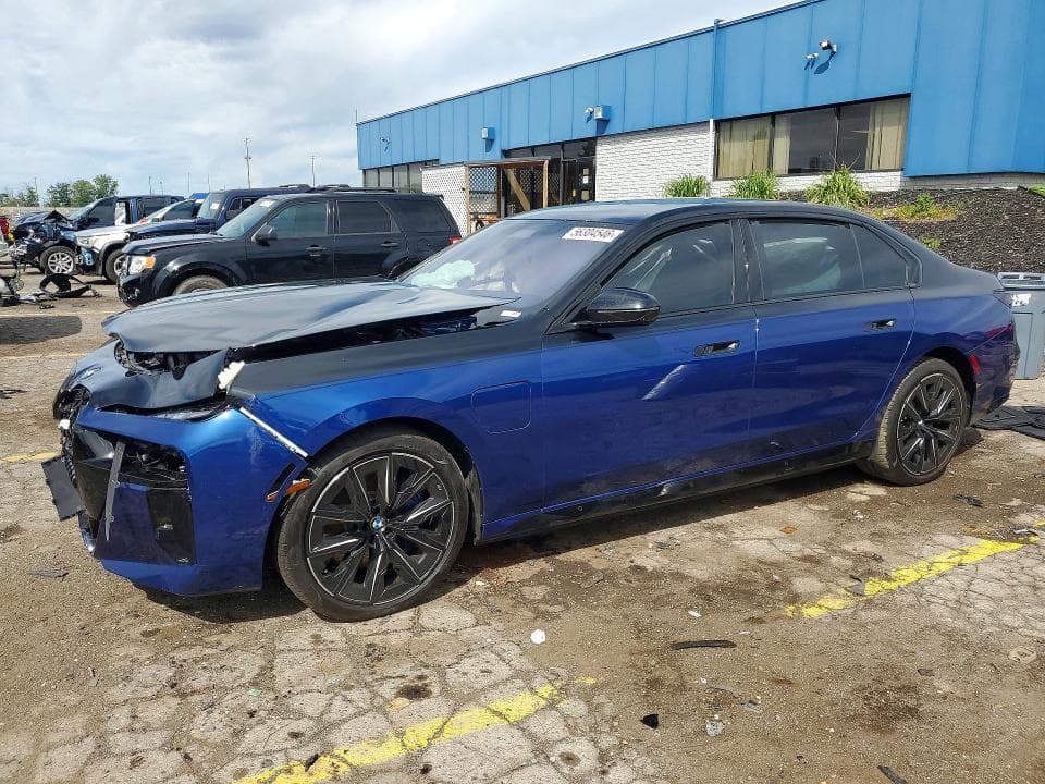 2024 BMW 750 XE XE - 1