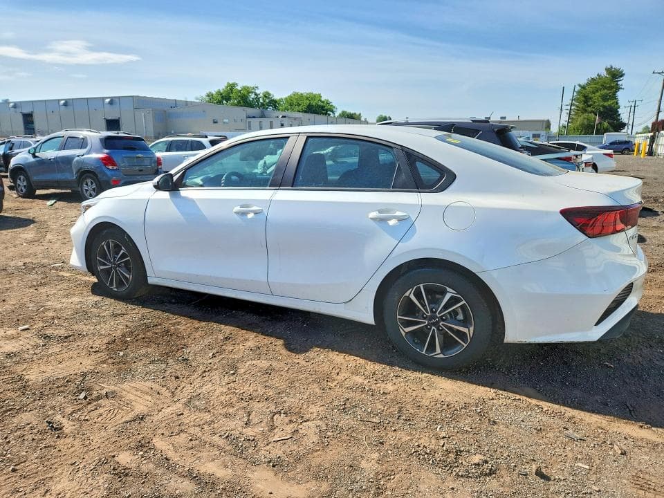 2024 KIA FORTE LXS 2