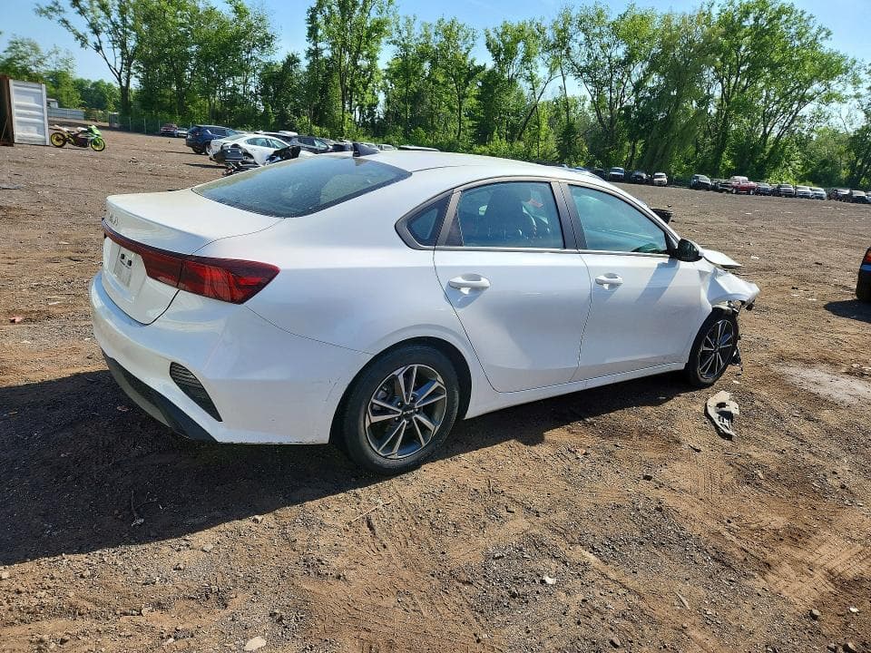 2024 KIA FORTE LXS 3