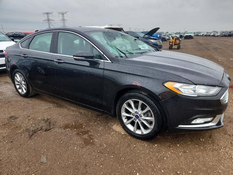 2017 FORD FUSION SE 4