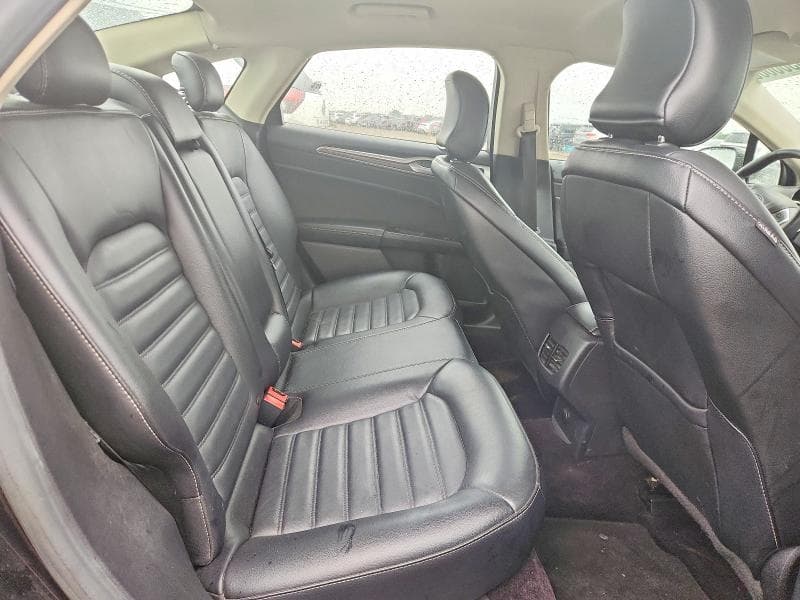 2017 FORD FUSION SE 10