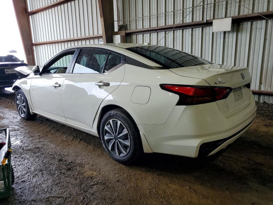 2019 NISSAN ALTIMA 4 D 2