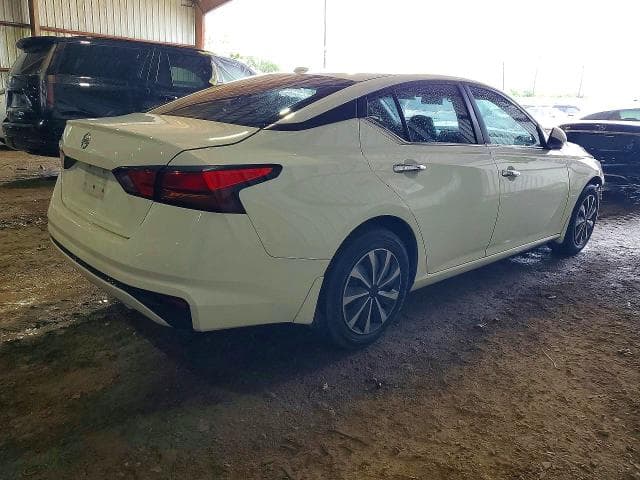 2019 NISSAN ALTIMA 4 D 3