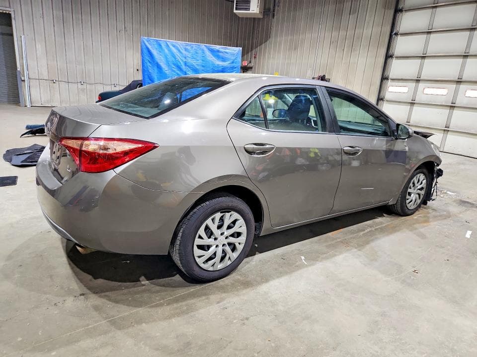 2019 TOYOTA COROLLA LE LE 3
