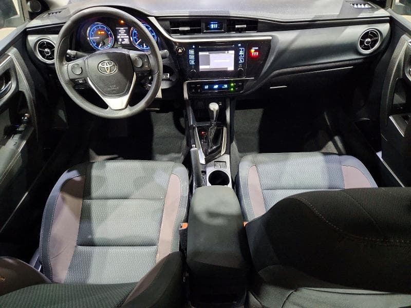 2019 TOYOTA COROLLA LE LE 8