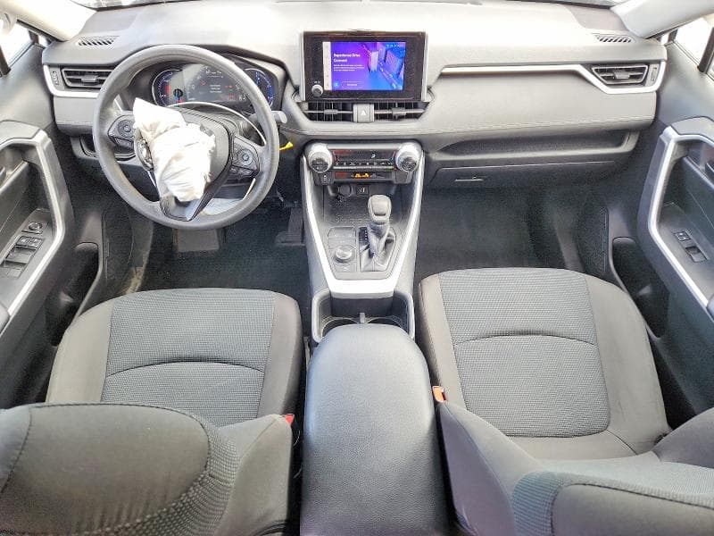 2023 TOYOTA RAV4 LE LE 8