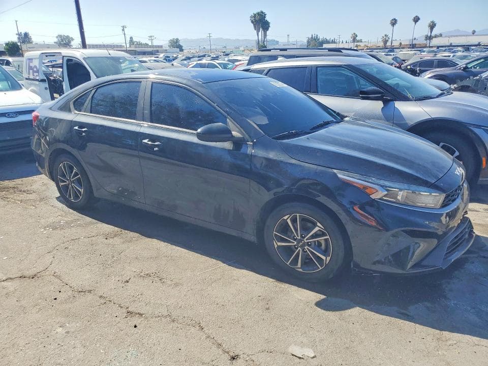 2022 KIA FORTE LXS 4