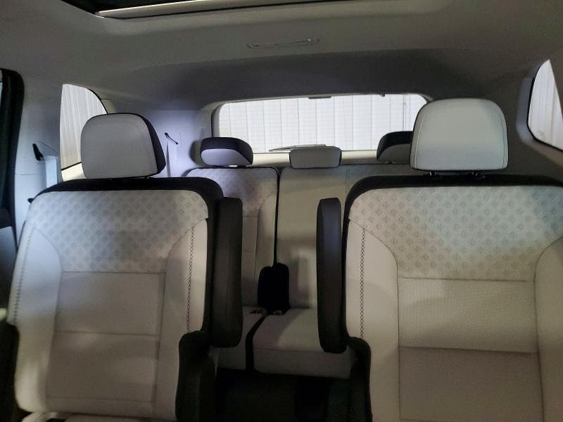 2025 GMC ACADIA DENALI 10
