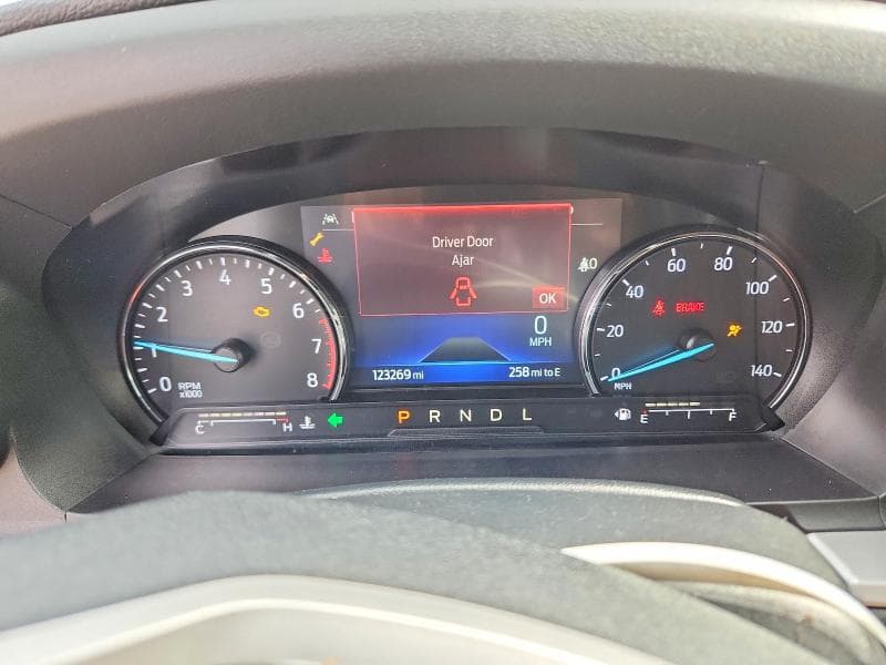2022 FORD EXPLORER XLT XLT 9
