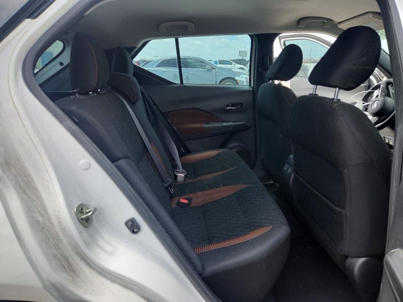 2021 NISSAN KICKS SR 11