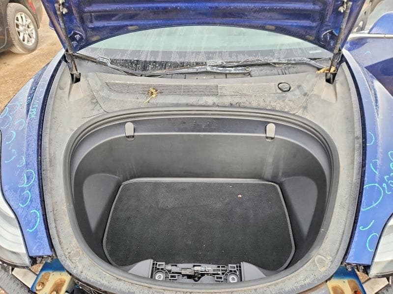 2018 TESLA MODEL 3 11