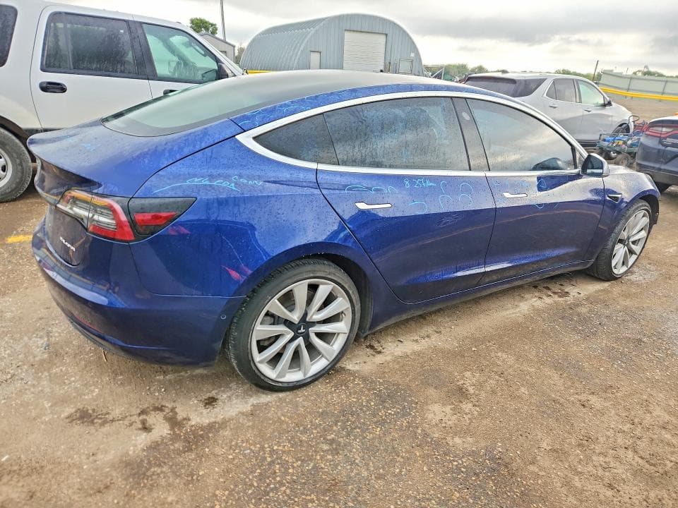 2018 TESLA MODEL 3 3