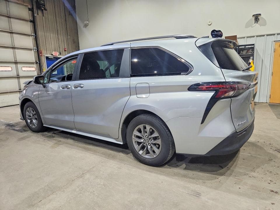 2025 TOYOTA SIENNA XLE 7-PASSENGER XLE 7-PASSENGER 2