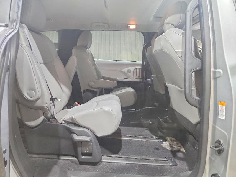 2025 TOYOTA SIENNA XLE 7-PASSENGER XLE 7-PASSENGER 11
