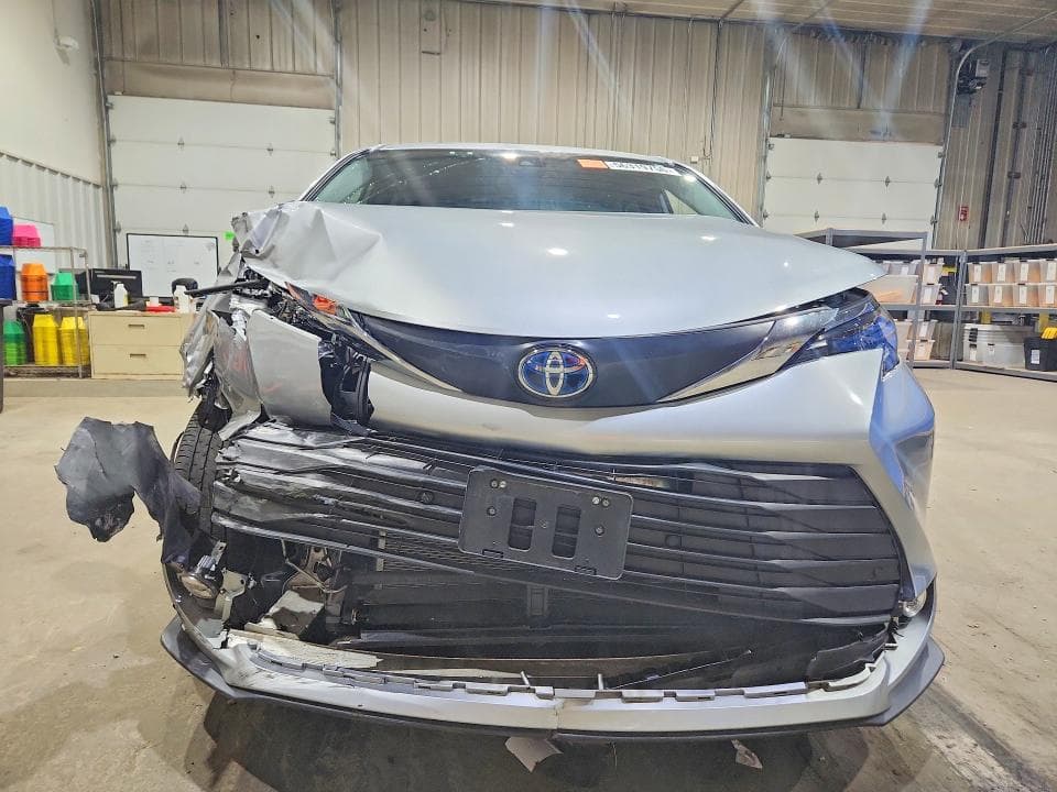 2025 TOYOTA SIENNA XLE 7-PASSENGER XLE 7-PASSENGER 5