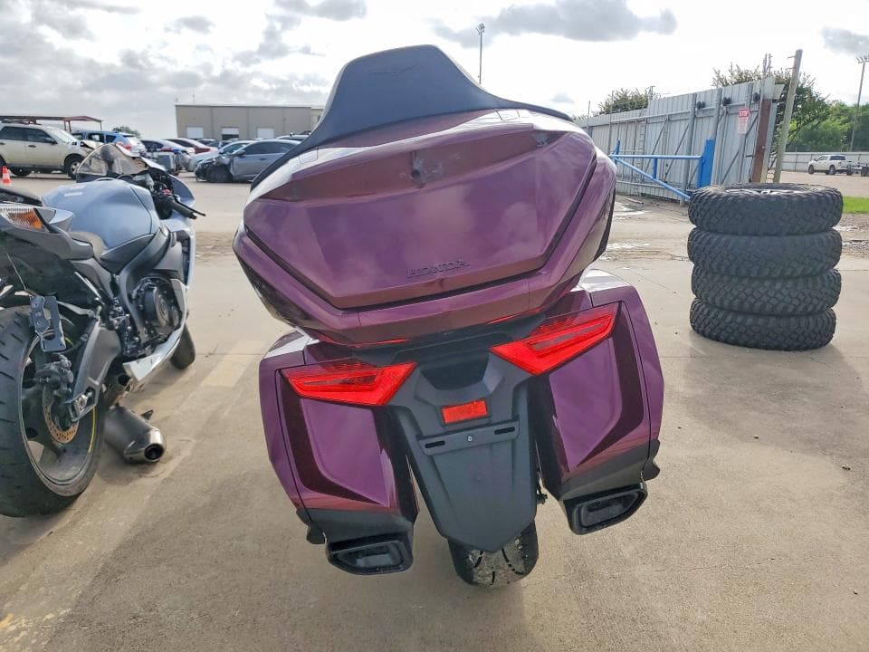 2025 HONDA GL1800 D 4