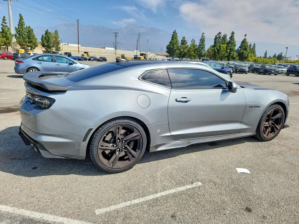 2023 CHEVROLET CAMARO LT1 3
