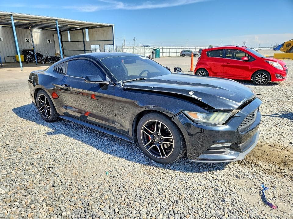 2017 FORD MUSTANG 4