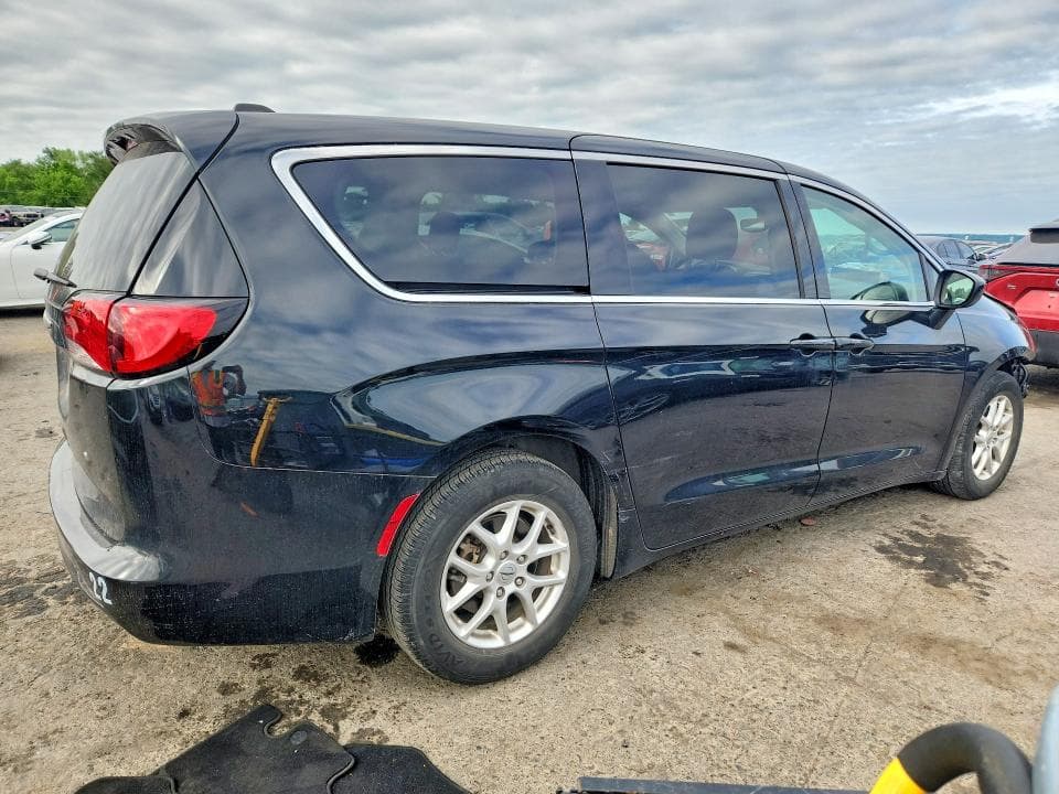 2024 CHRYSLER VOYAGER LX 3
