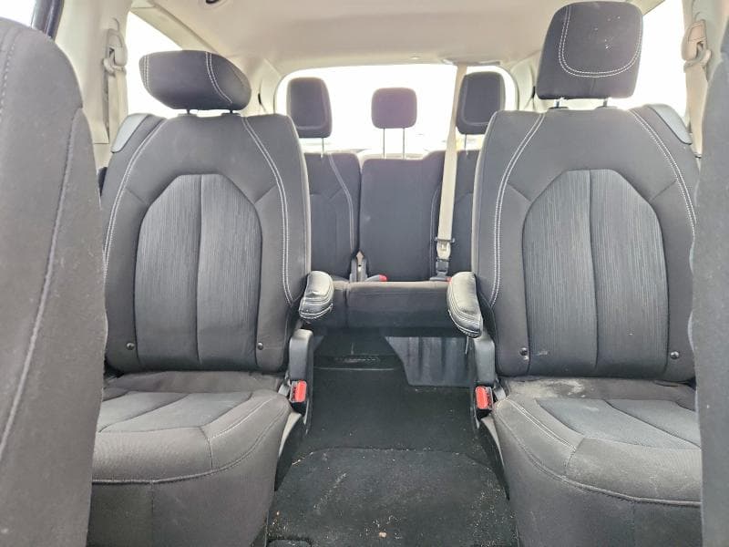 2024 CHRYSLER VOYAGER LX 10