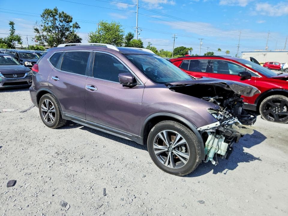2017 NISSAN ROGUE SL 4