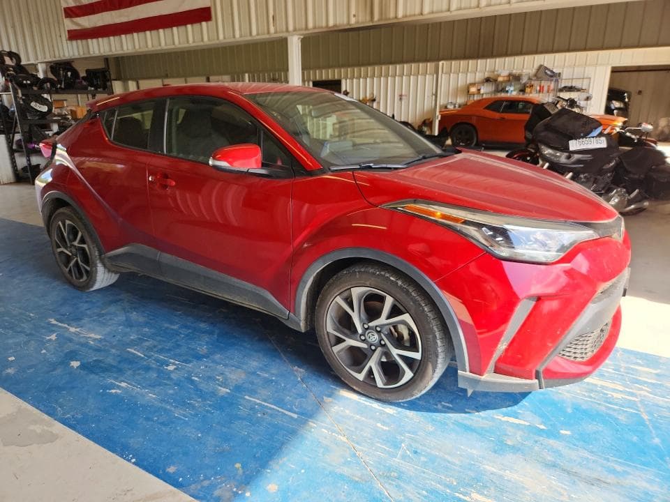 2020 TOYOTA C-HR XLE 4
