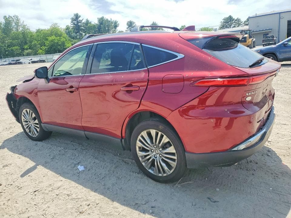 2022 TOYOTA VENZA XLE 2