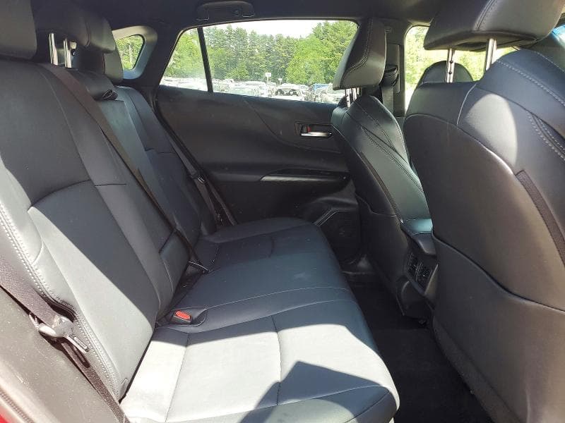 2022 TOYOTA VENZA XLE 11