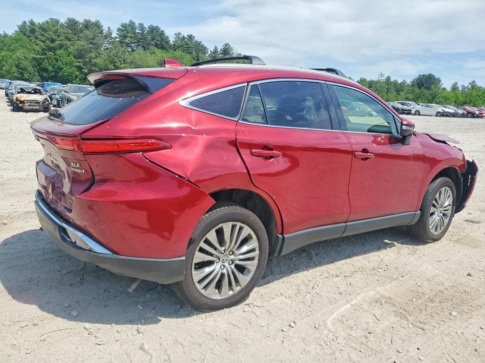 2022 TOYOTA VENZA XLE 3