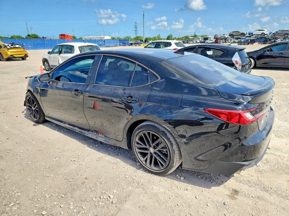 2026 TOYOTA CAMRY SE 2