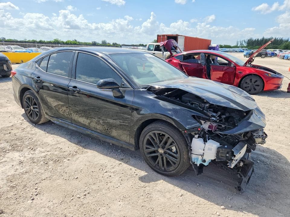 2026 TOYOTA CAMRY SE 4