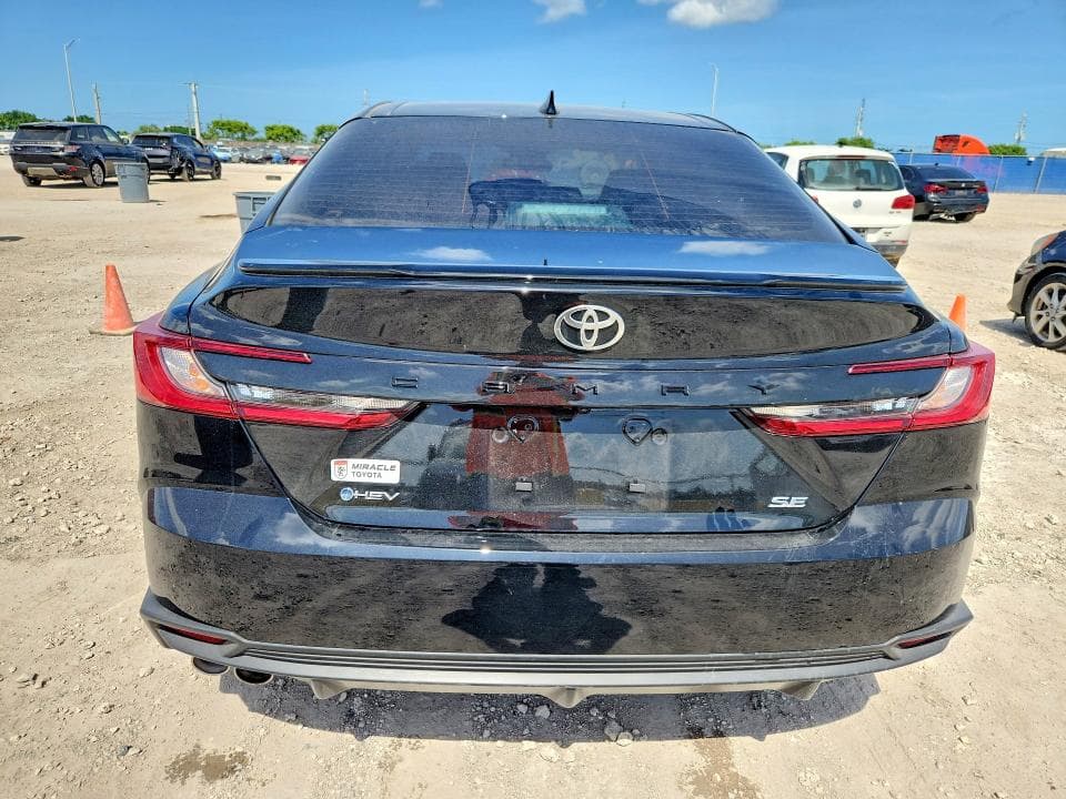 2026 TOYOTA CAMRY SE 6