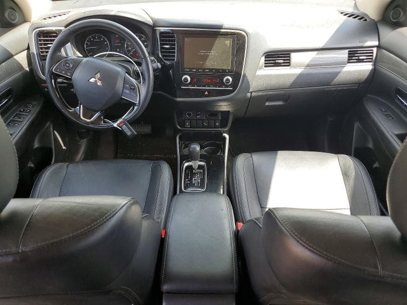 2020 MITSUBISHI OUTLANDER SE 8