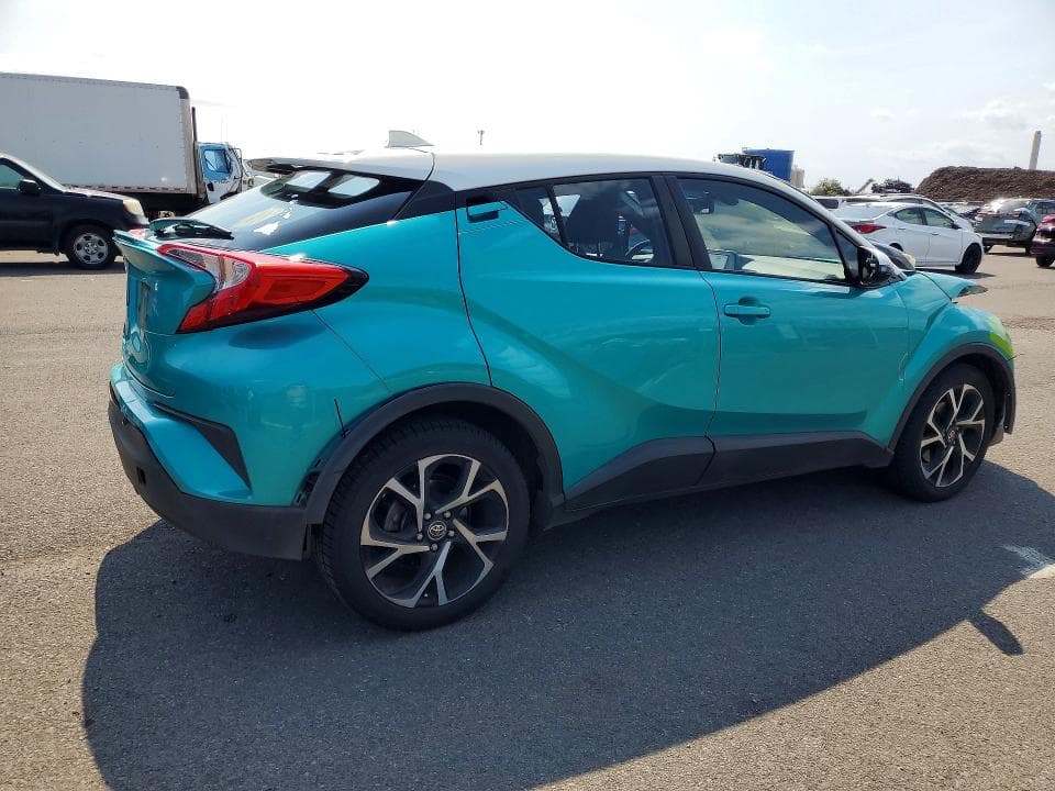 2018 TOYOTA C-HR XLE XLE 3