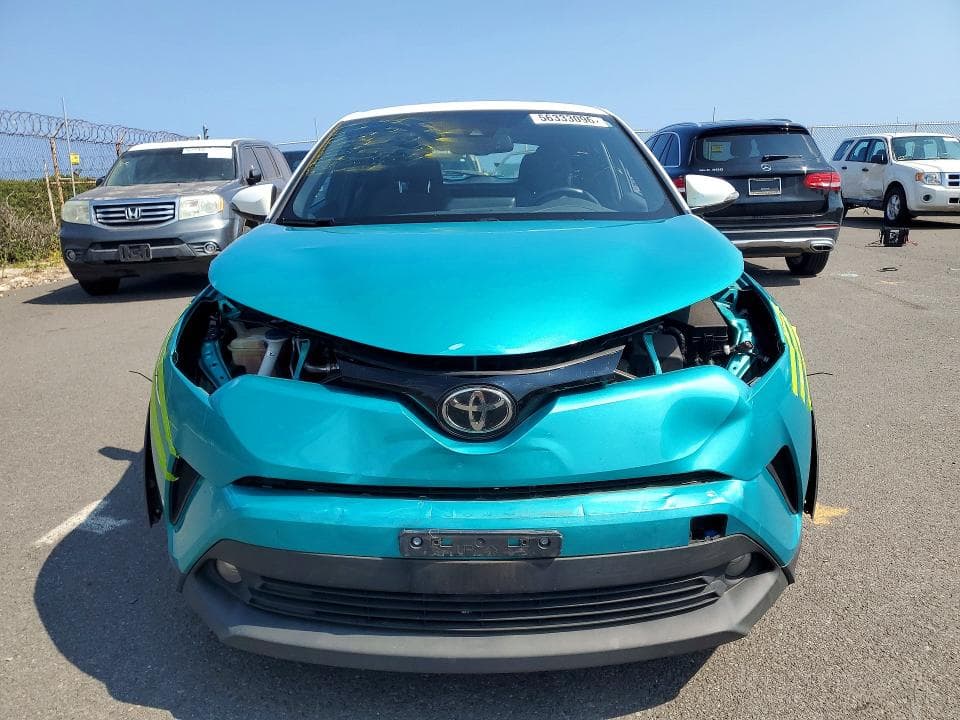 2018 TOYOTA C-HR XLE XLE 5