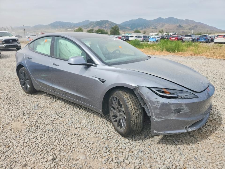 2025 TESLA MODEL 3 4