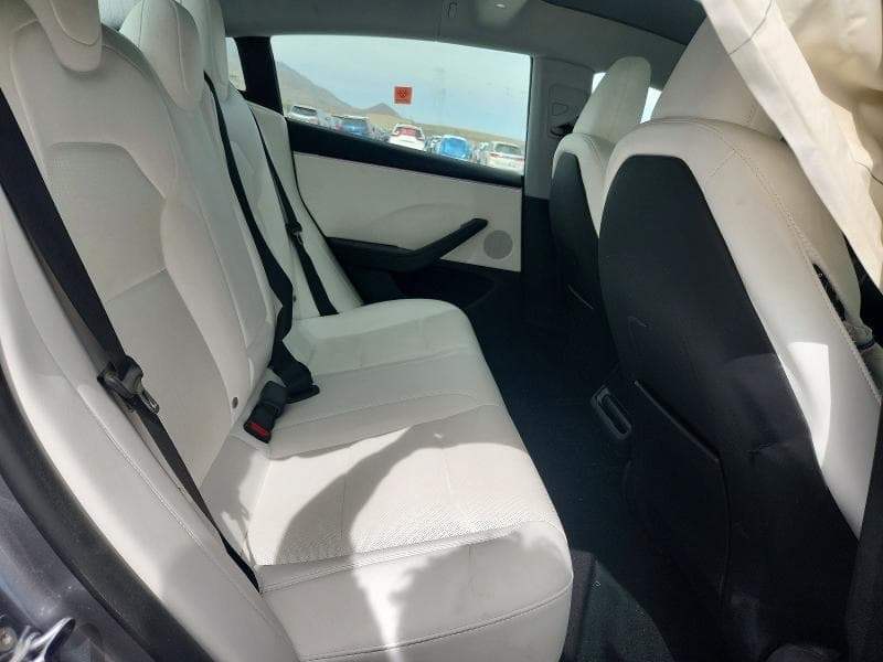 2025 TESLA MODEL 3 10