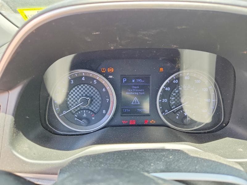 2020 HYUNDAI ELANTRA SEL 9