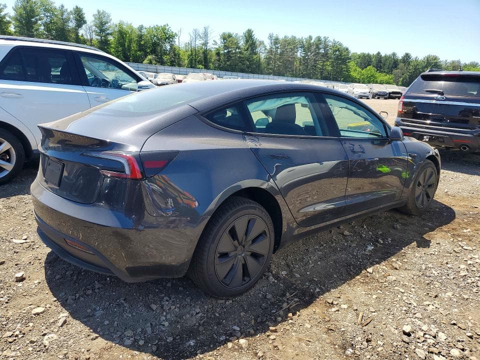 2026 TESLA MODEL 3 3