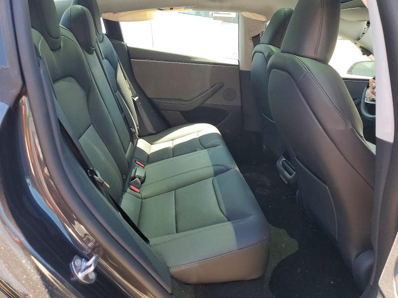 2026 TESLA MODEL 3 10