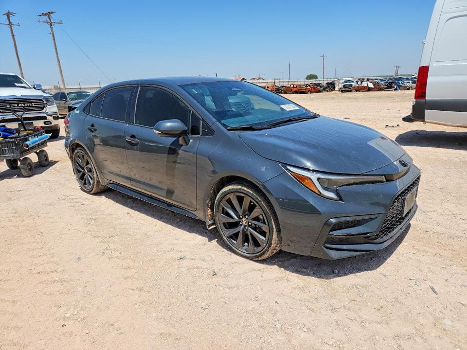 2023 TOYOTA COROLLA SE 4