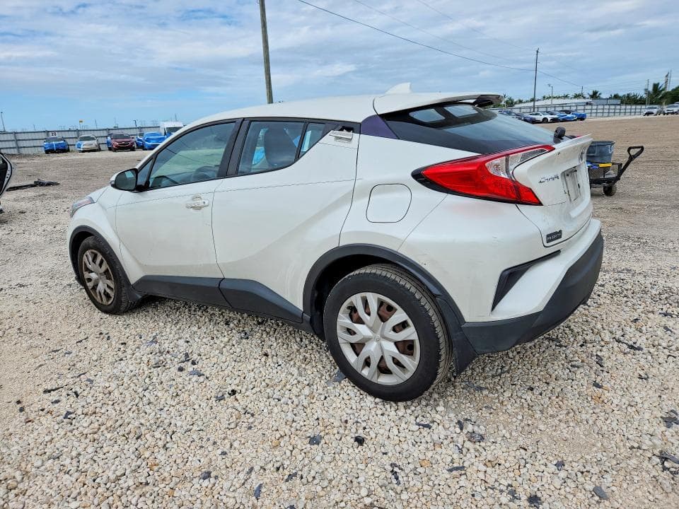 2021 TOYOTA C-HR LE 2