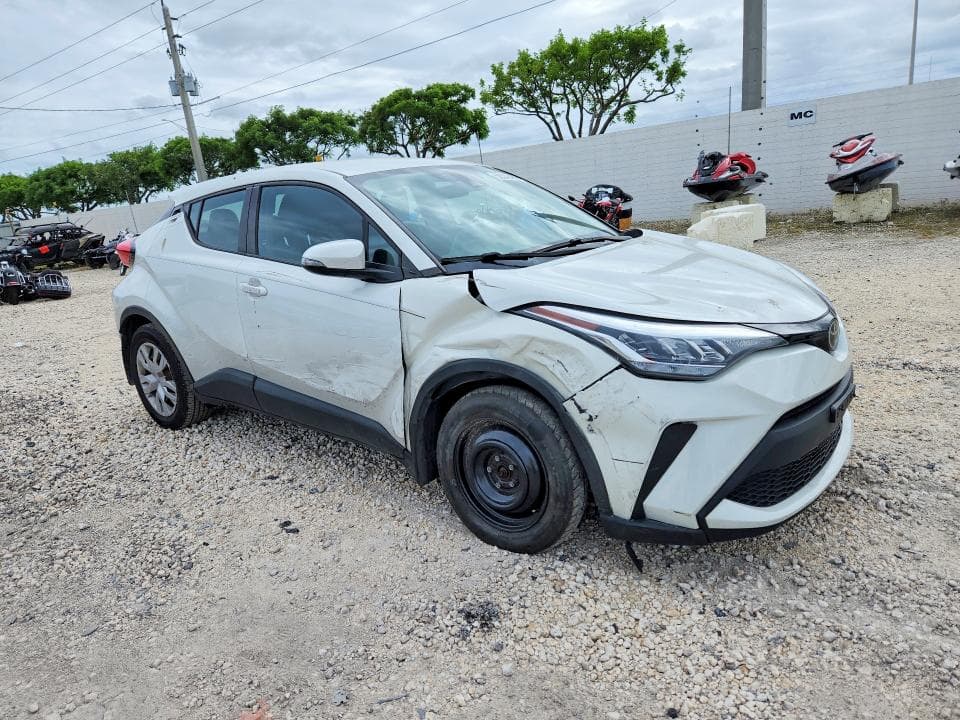 2021 TOYOTA C-HR LE 4