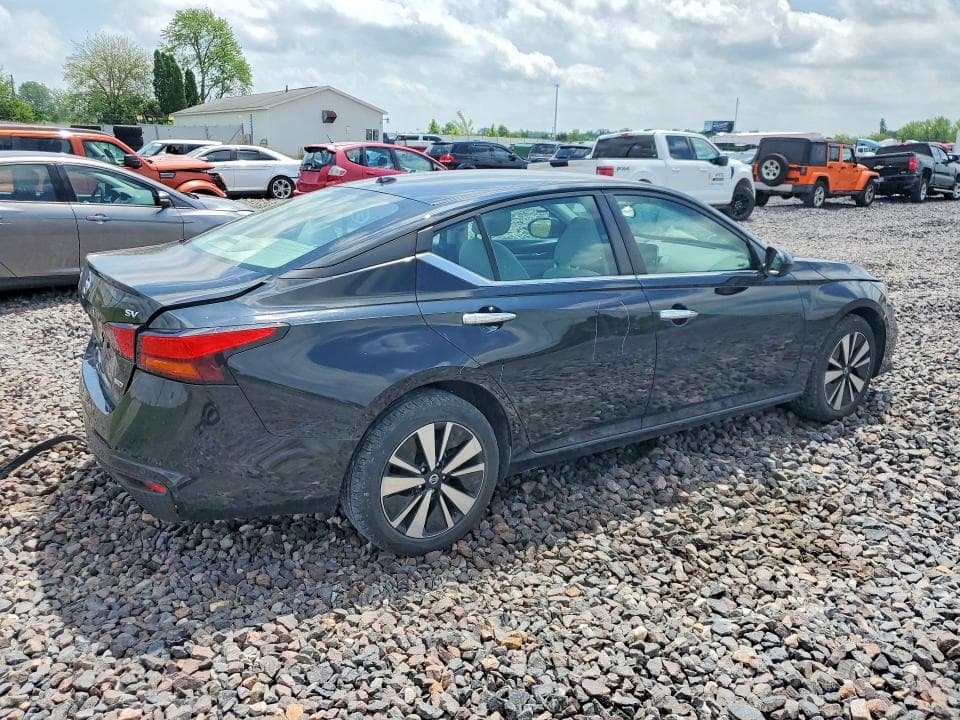 2021 NISSAN ALTIMA SV SV 3