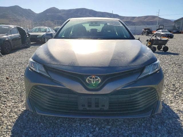 2018 TOYOTA CAMRY LE 5