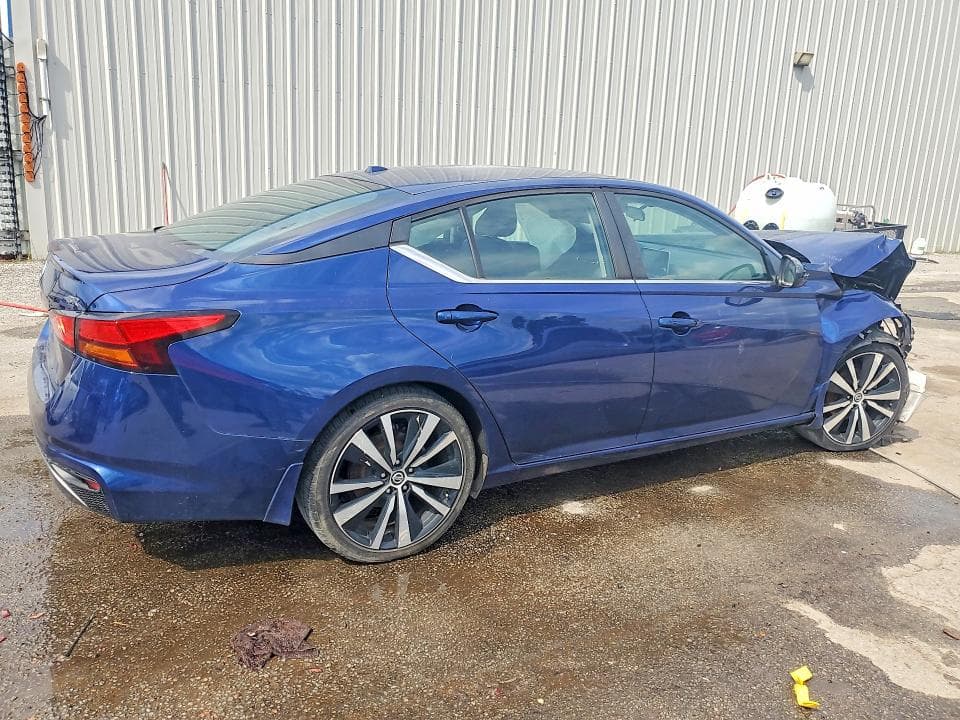 2019 NISSAN ALTIMA SR 3