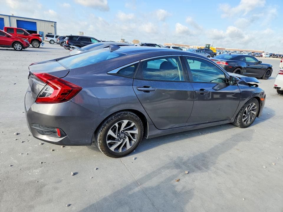 2018 HONDA CIVIC EX 3